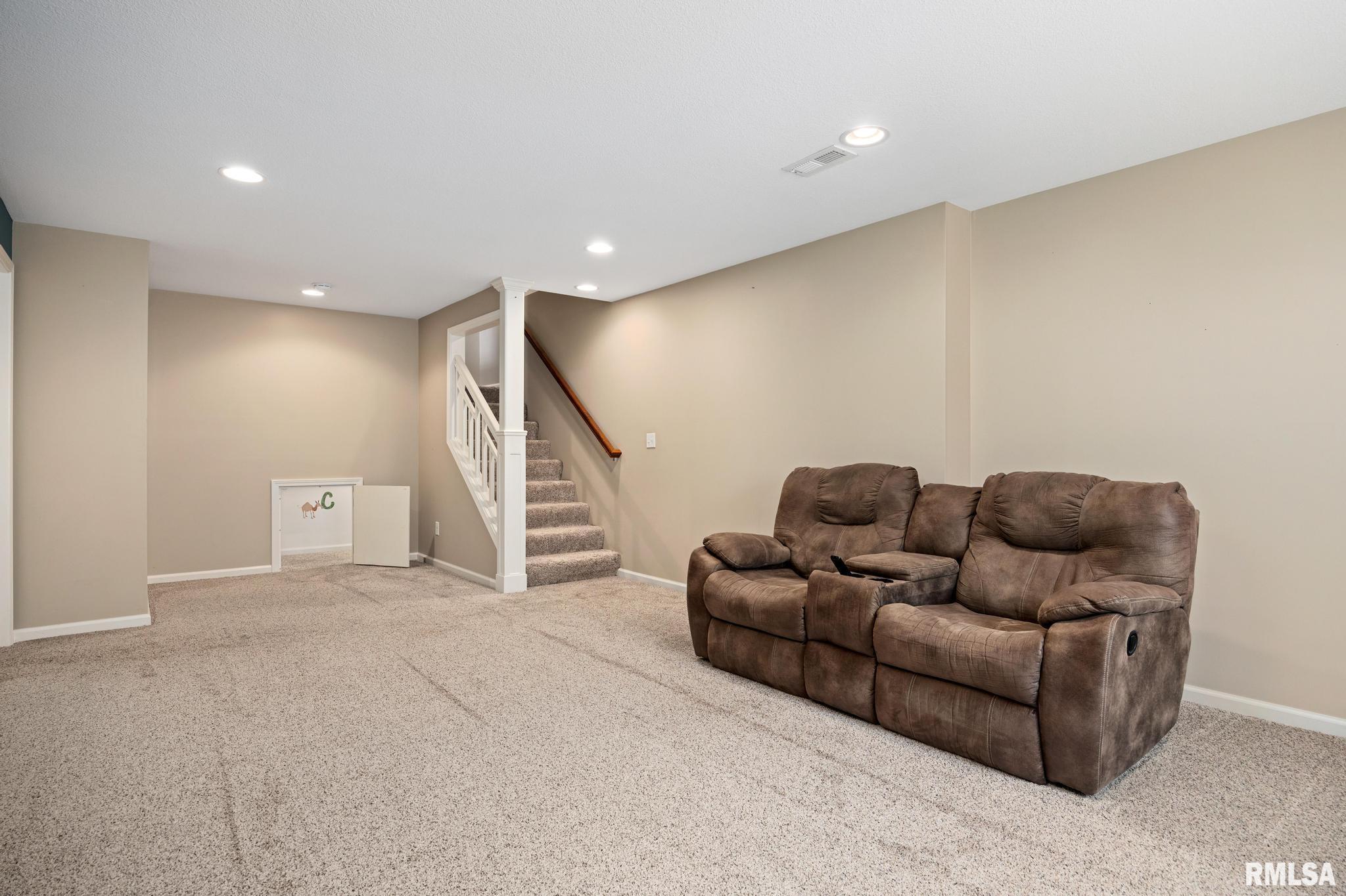 1324 Austin Avenue Washington, IL 61571 - Photo 29 of 42 Gallery Image 29