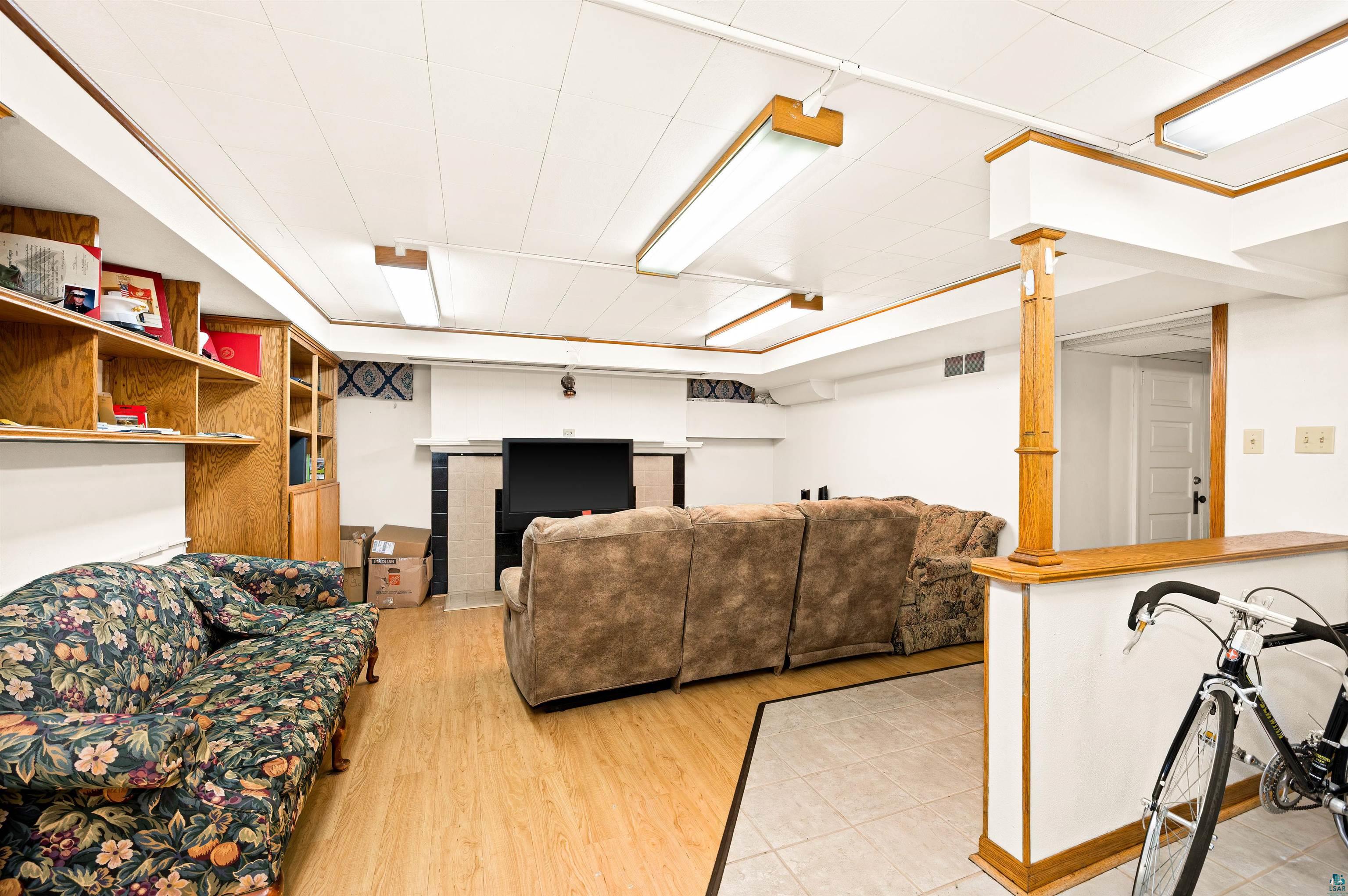 7 Riverside Drive Duluth, MN 55808 - Photo 2 of 26 Gallery Image 2