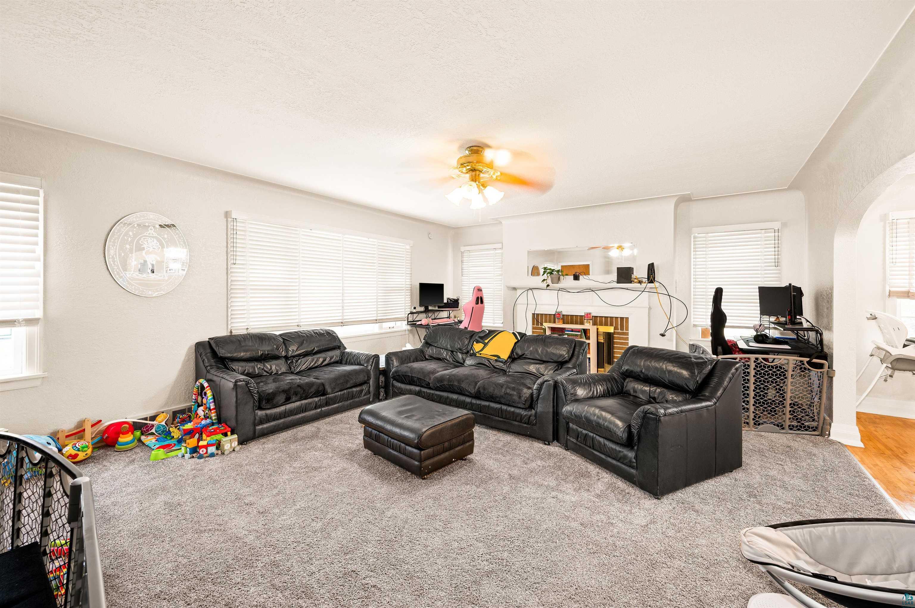 7 Riverside Drive Duluth, MN 55808 - Photo 9 of 26 unit 2 living room