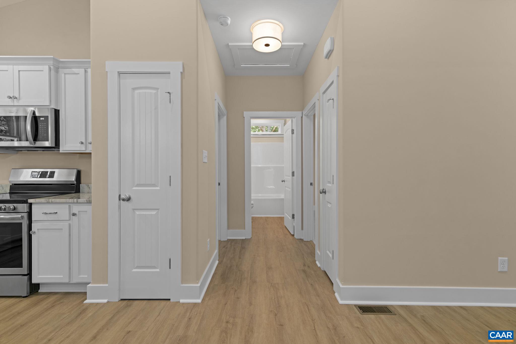 463 Briery Way Road Farmville, VA 23901 - Photo 27 of 53 Hallway