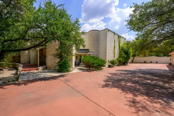 $399,000 | 1 Crystal Springs Court, Unit G, The Hills, TX 78738