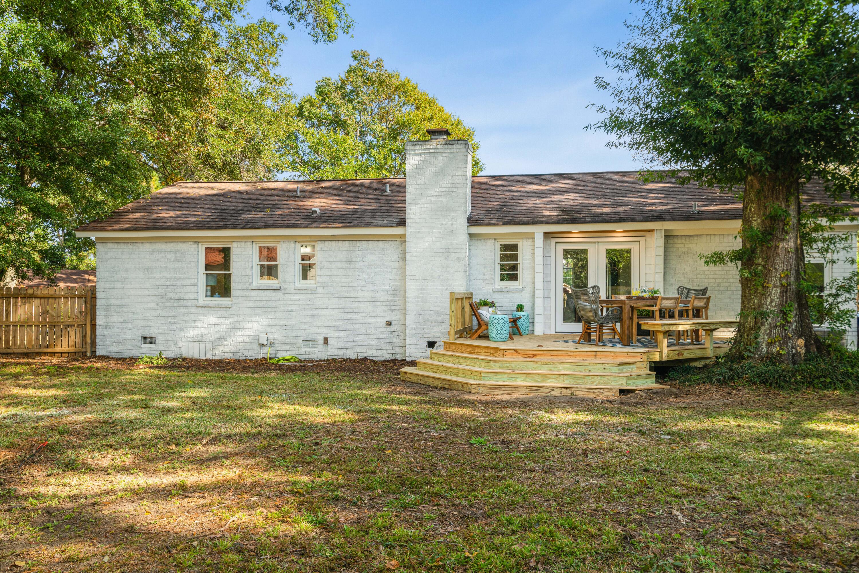 1 Rice Court Charleston, SC 29407 - Photo 30 of 33 1Rice(Yard)_NickCannPhoto-6