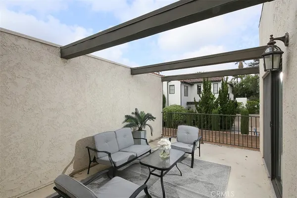 $1,029,000 | 395 Mariposa Avenue, Unit C, Sierra Madre, CA 91024