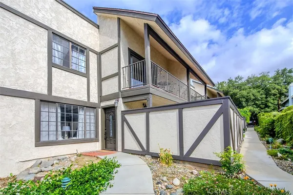 $1,029,000 | 395 Mariposa Avenue, Unit C, Sierra Madre, CA 91024