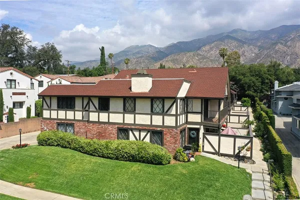 $1,029,000 | 395 Mariposa Avenue, Unit C, Sierra Madre, CA 91024