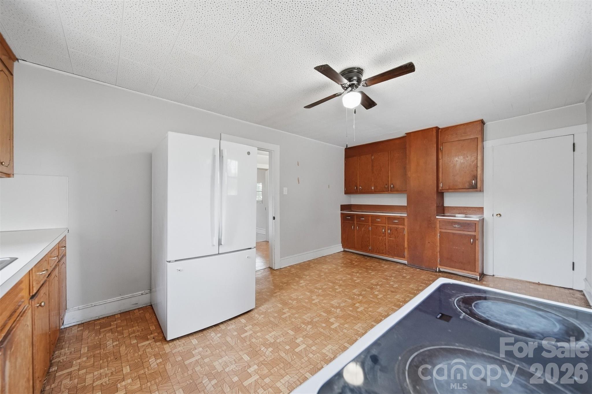 592 Main Street Hudson, NC 28638 - Photo 10 of 33