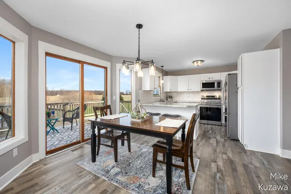 $450,000 | 12162 56th Avenue, Allendale, MI 49401