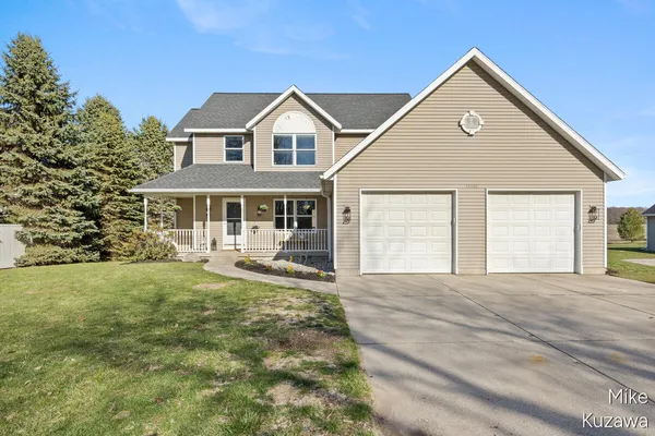 $450,000 | 12162 56th Avenue, Allendale, MI 49401