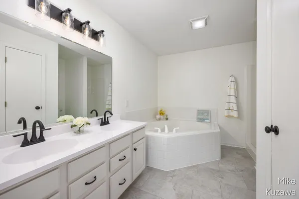 $450,000 | 12162 56th Avenue, Allendale, MI 49401