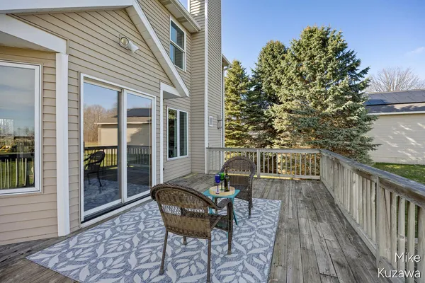 $450,000 | 12162 56th Avenue, Allendale, MI 49401