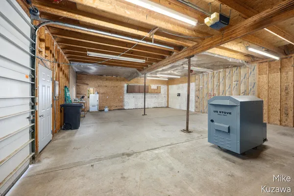 $450,000 | 12162 56th Avenue, Allendale, MI 49401