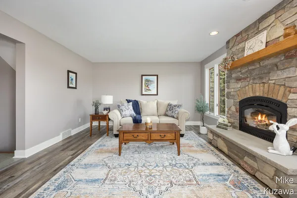 $450,000 | 12162 56th Avenue, Allendale, MI 49401