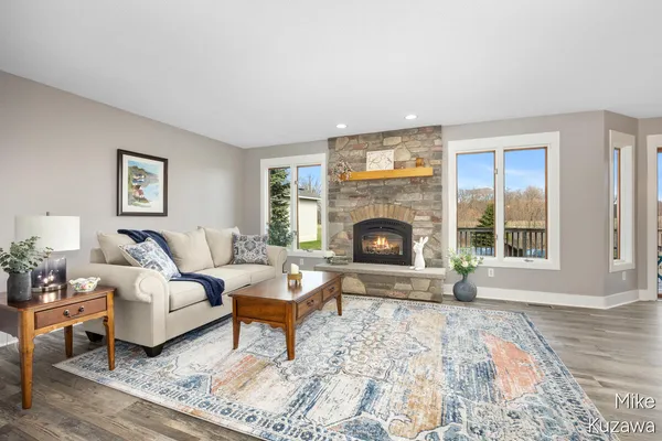 $450,000 | 12162 56th Avenue, Allendale, MI 49401