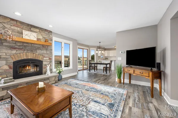 $450,000 | 12162 56th Avenue, Allendale, MI 49401