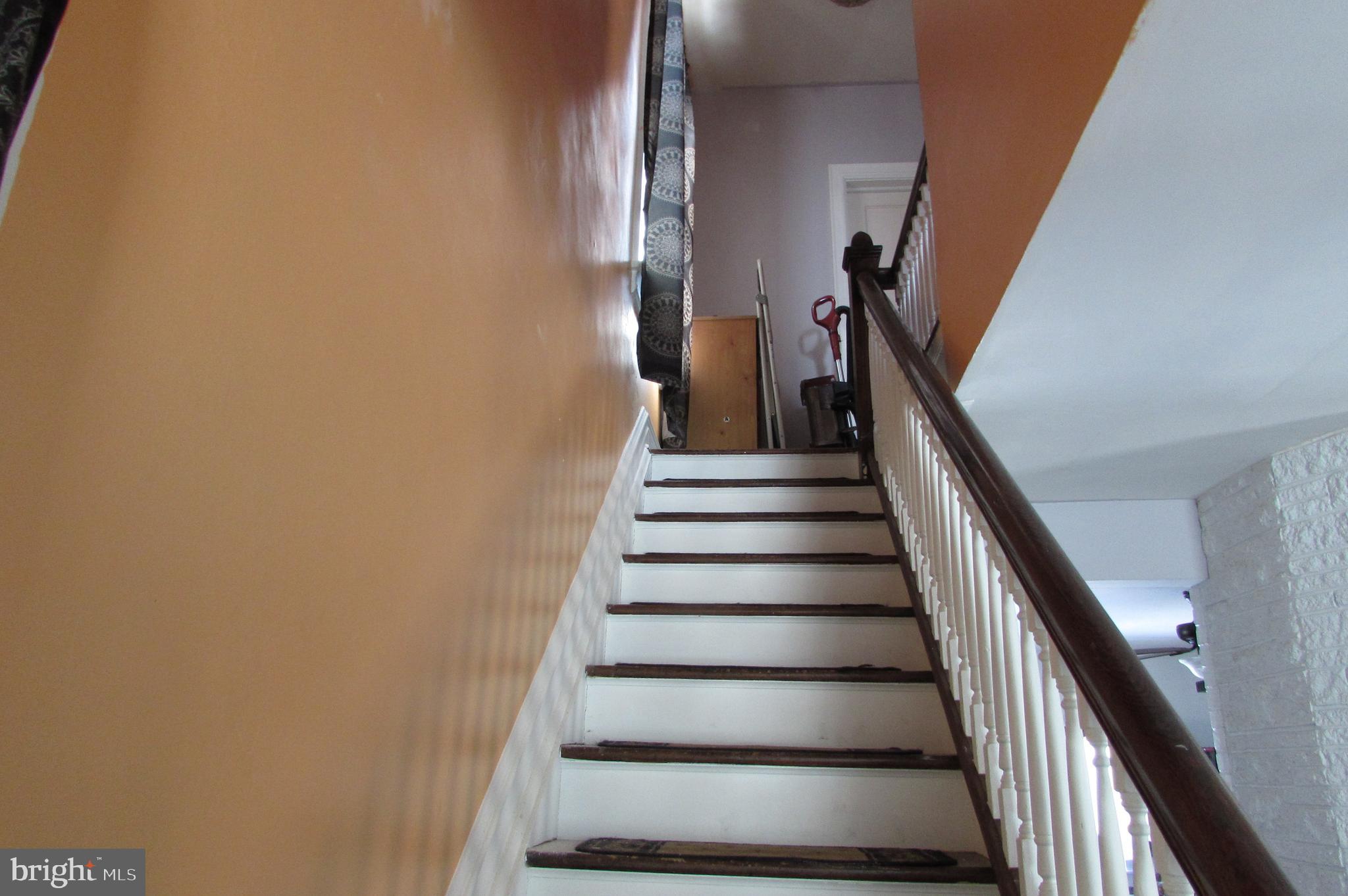 412 South Potomac Street Waynesboro, PA 17268 - Photo 15 of 46 a view of entryway