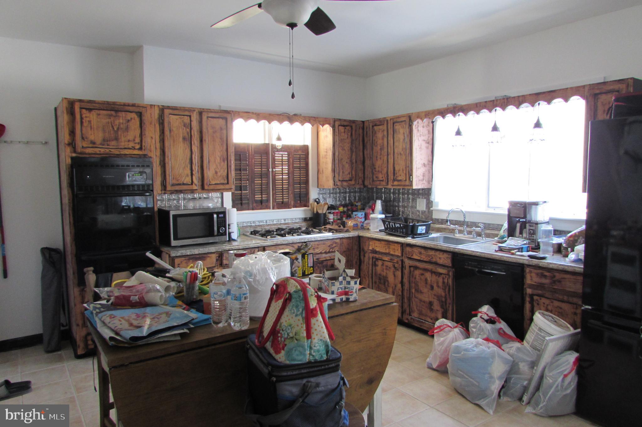 412 South Potomac Street Waynesboro, PA 17268 - Photo 3 of 46