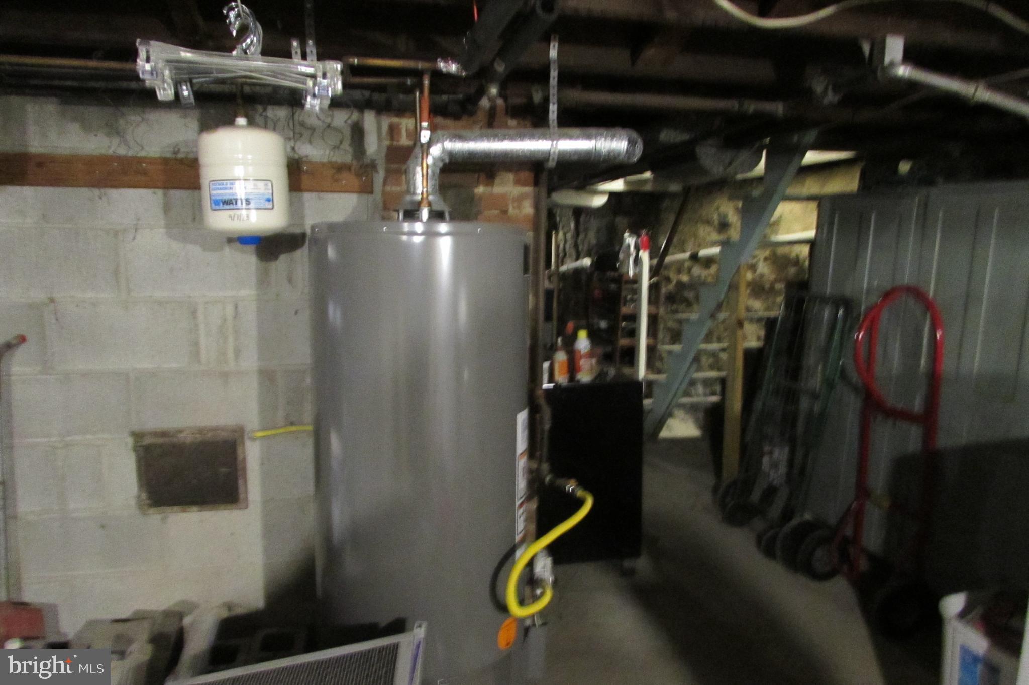 412 South Potomac Street Waynesboro, PA 17268 - Photo 42 of 46 a view of water heater room