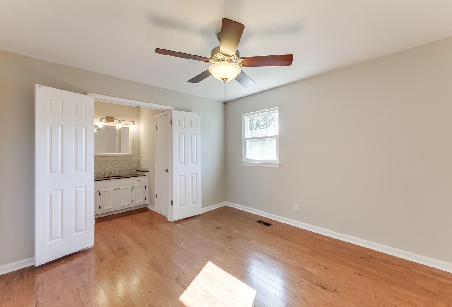 7109 Moses Road Hixson, TN 37343 - Photo 12 of 31 Master Bedroom