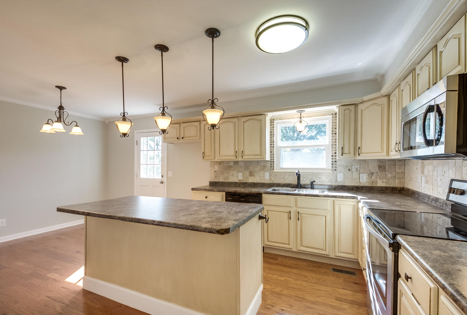 7109 Moses Road Hixson, TN 37343 - Photo 5 of 31 7109_Moses_Rd_14