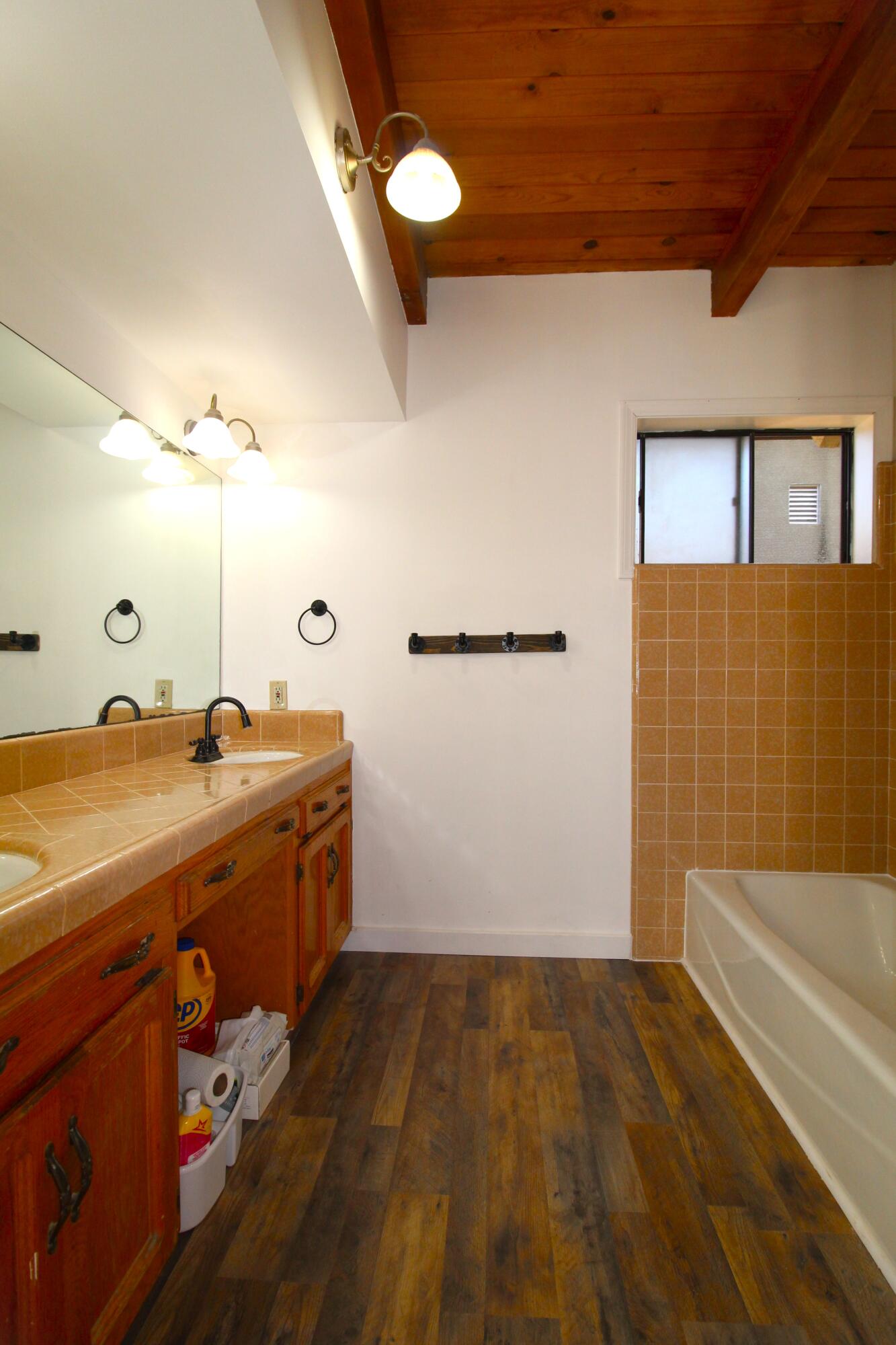 256 South Filbert Road Exeter, CA 93221 - Photo 15 of 29 IMG_8874