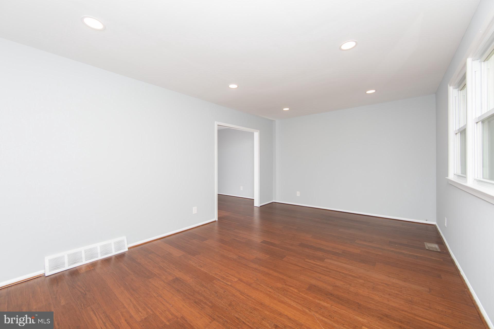 431 Cedar Lane Mickleton, NJ 08056 - Photo 10 of 49 Gallery Image 10