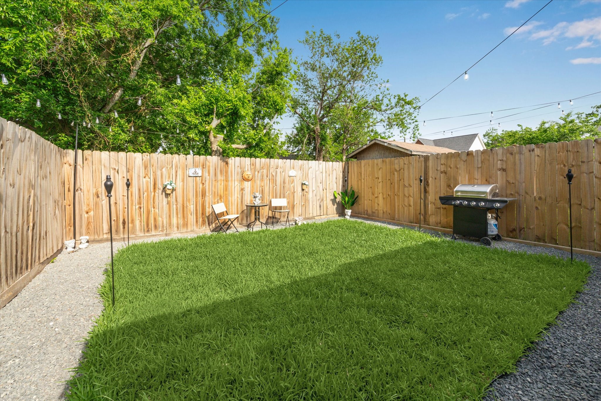 3808 Cochran Street Houston, TX 77009 - Photo 13 of 14 a view of backyard with small cabin