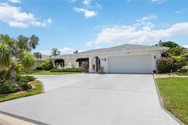 $475,000 | 965 East Gondola Drive, Venice, FL 34293