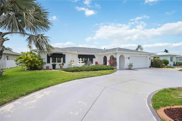 $475,000 | 965 East Gondola Drive, Venice, FL 34293