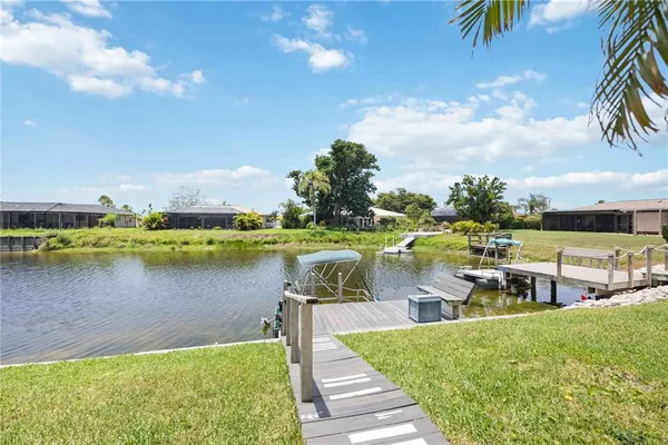 $475,000 | 965 East Gondola Drive, Venice, FL 34293