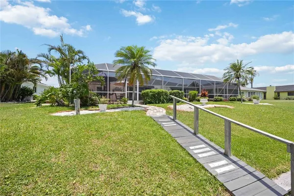 $475,000 | 965 East Gondola Drive, Venice, FL 34293