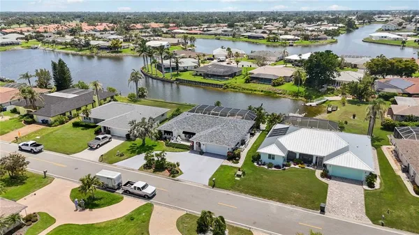 $475,000 | 965 East Gondola Drive, Venice, FL 34293
