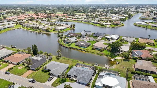 $475,000 | 965 East Gondola Drive, Venice, FL 34293