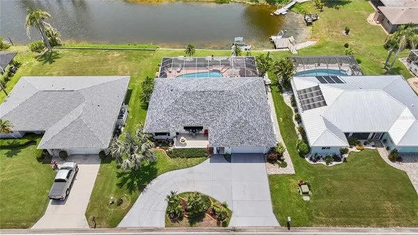 $475,000 | 965 East Gondola Drive, Venice, FL 34293