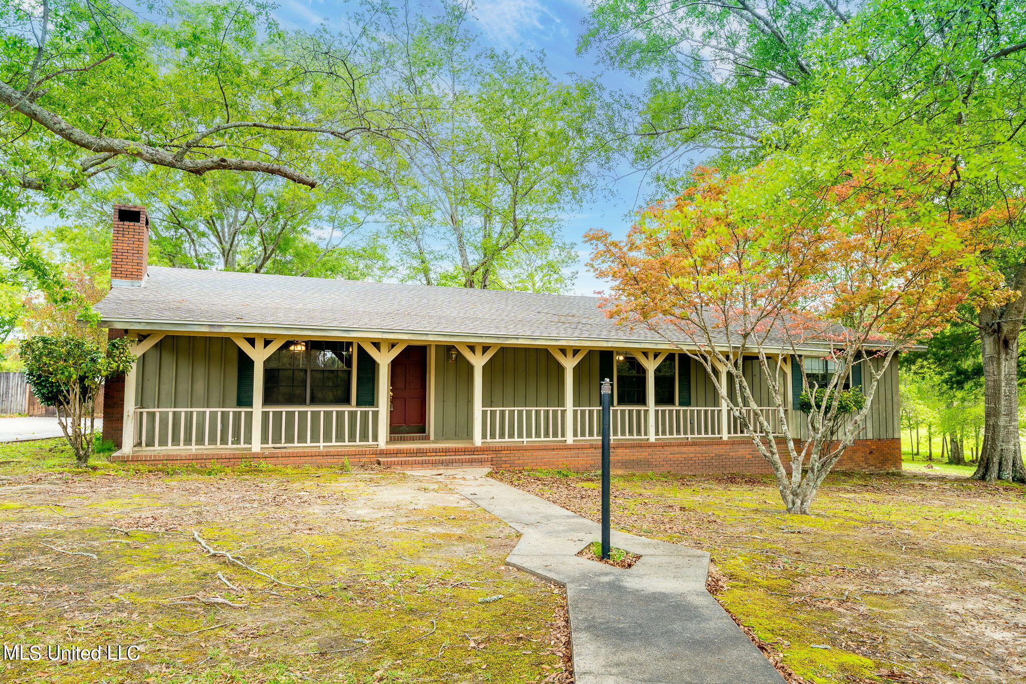 258 T Smith Road Hattiesburg, MS 39401 - Photo 2 of 41 Front