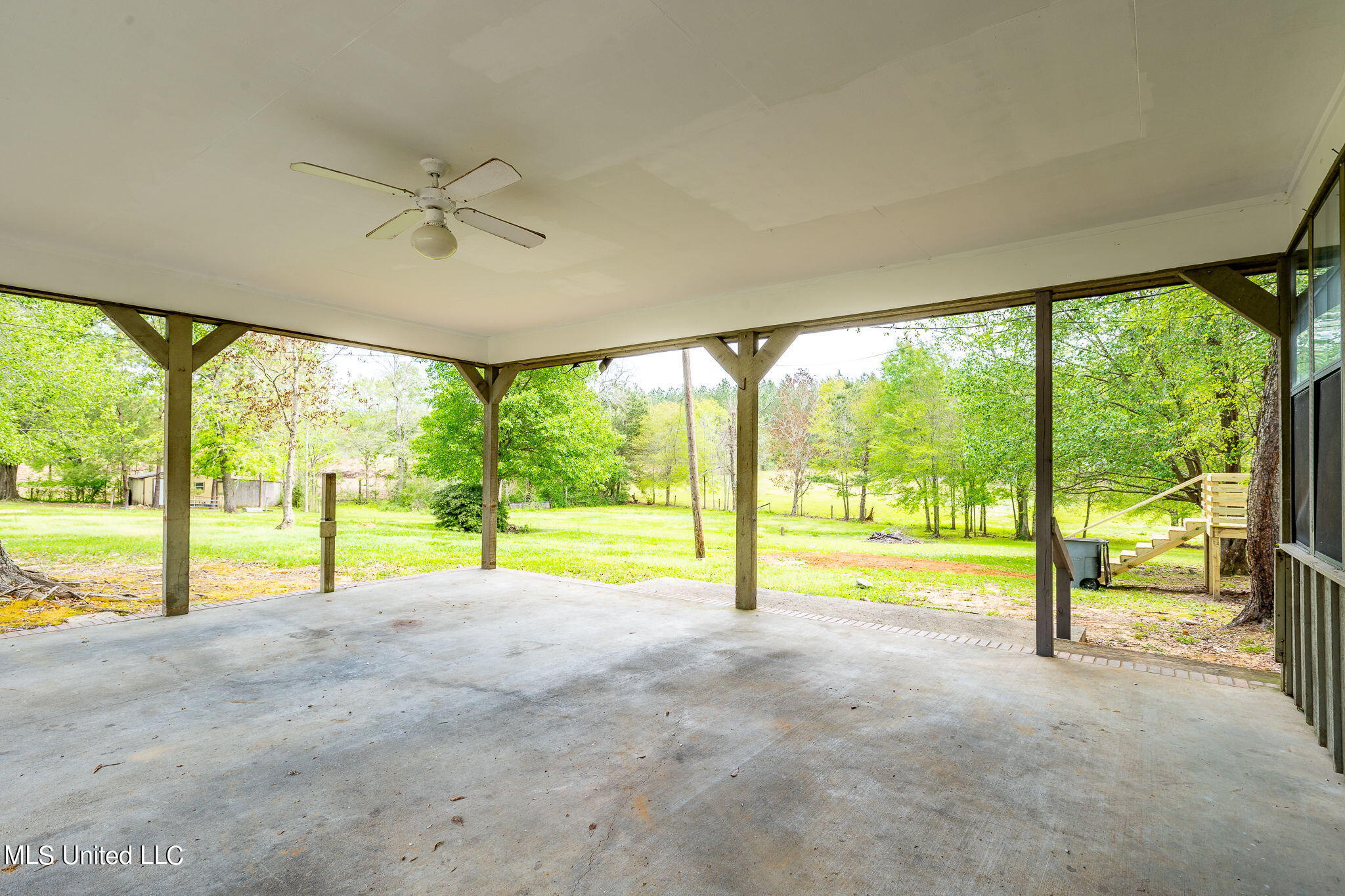 258 T Smith Road Hattiesburg, MS 39401 - Photo 28 of 41 Carport