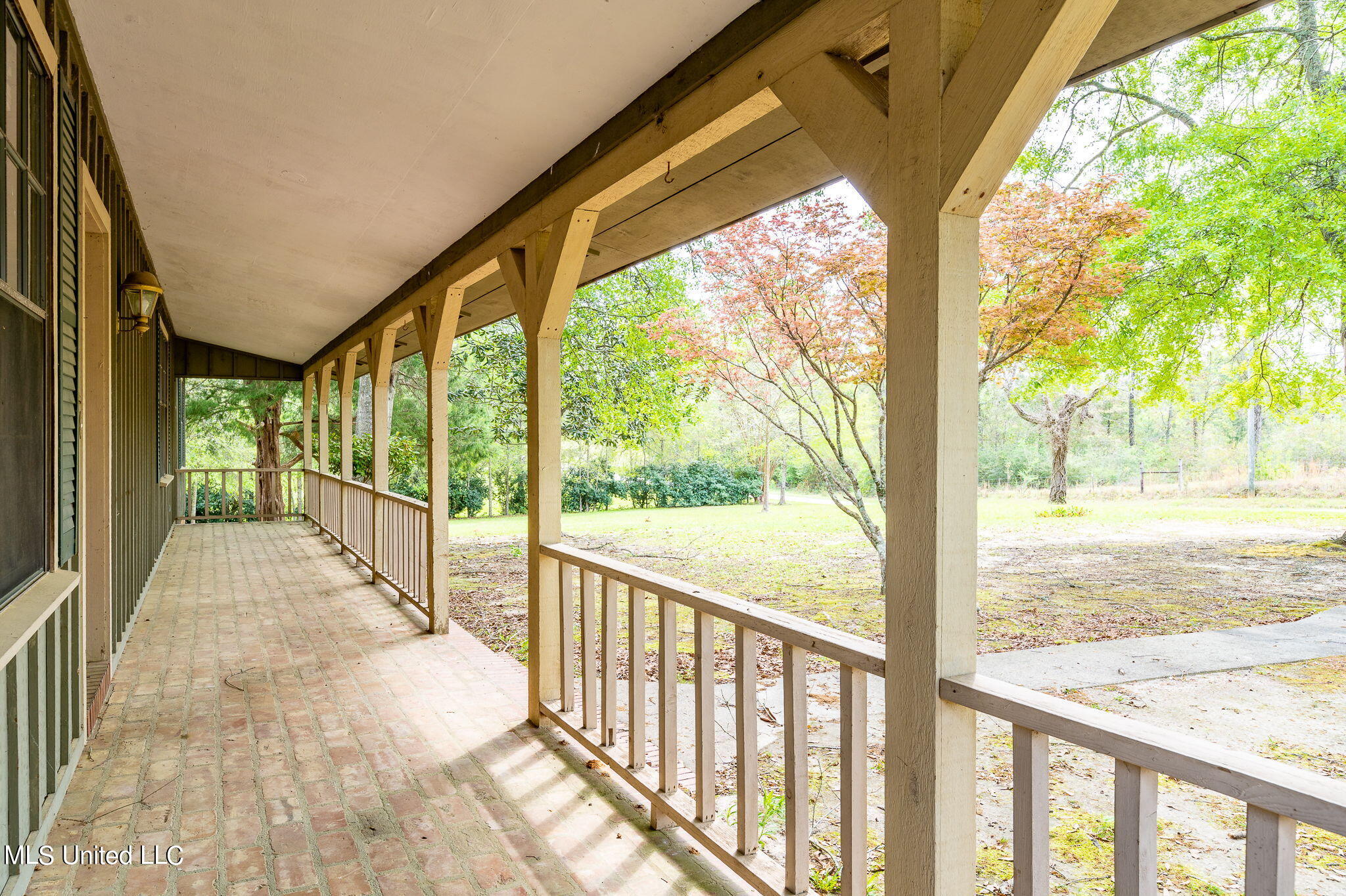 258 T Smith Road Hattiesburg, MS 39401 - Photo 3 of 41 Front Porch
