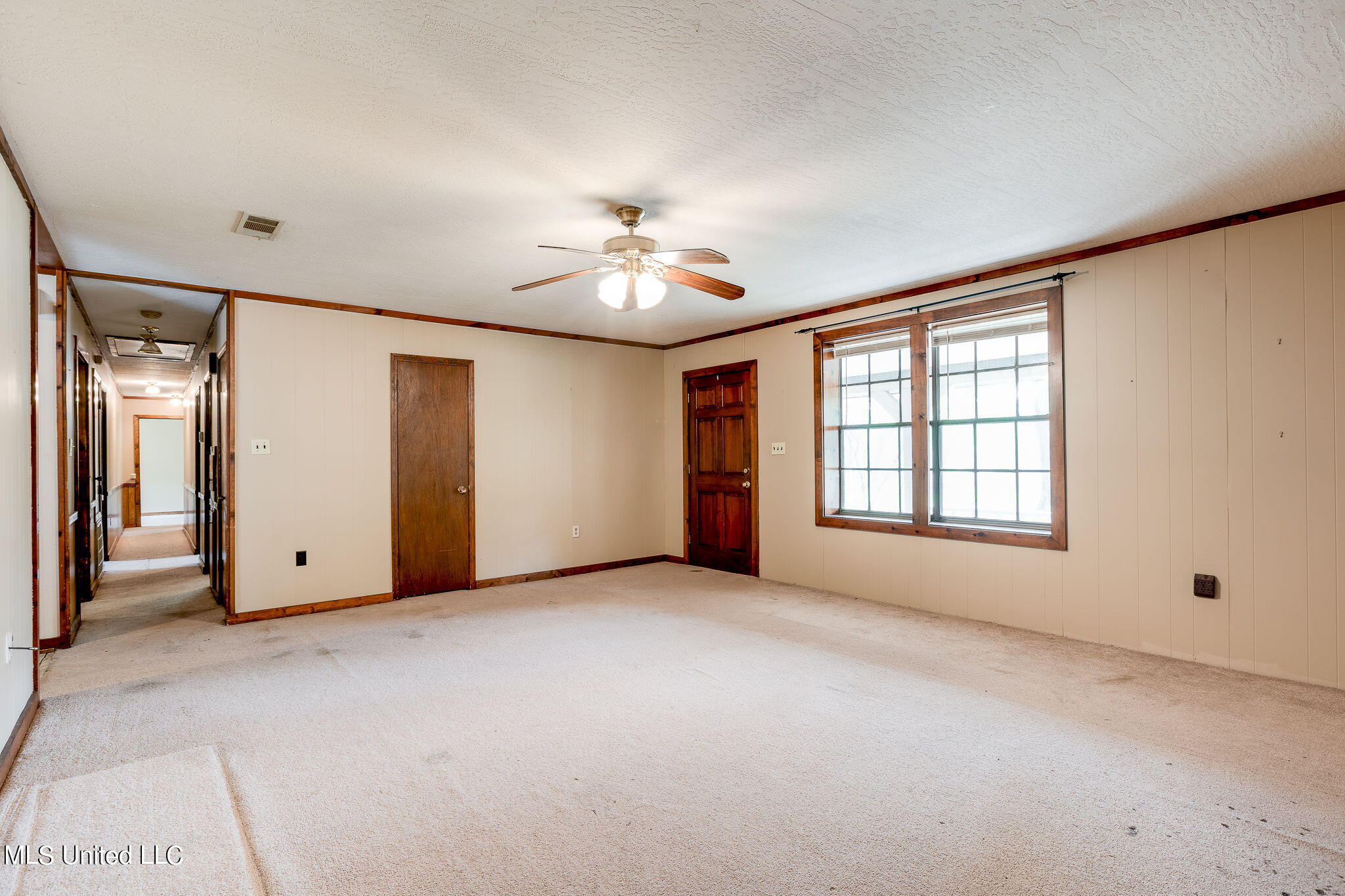 258 T Smith Road Hattiesburg, MS 39401 - Photo 9 of 41 Great Room
