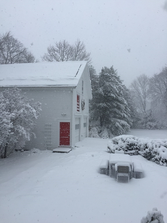 674 Webster Street Needham, MA 02492 - Photo 3 of 10