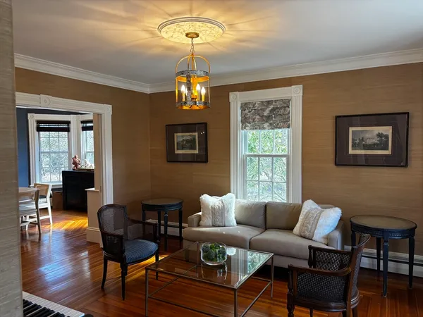 $2,500,000 | 674 Webster Street, Needham, MA 02492