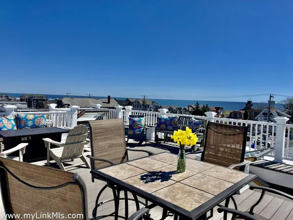 $869,000 | 37 Circuit Avenue, Unit 5, Oak Bluffs, MA 02557