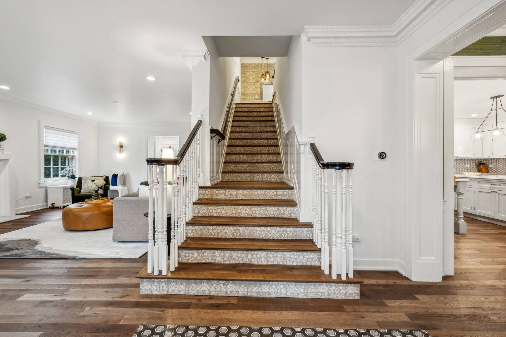 78 Robsart Road Kenilworth, IL 60043 - Photo 24 of 44 a view of entryway and hall