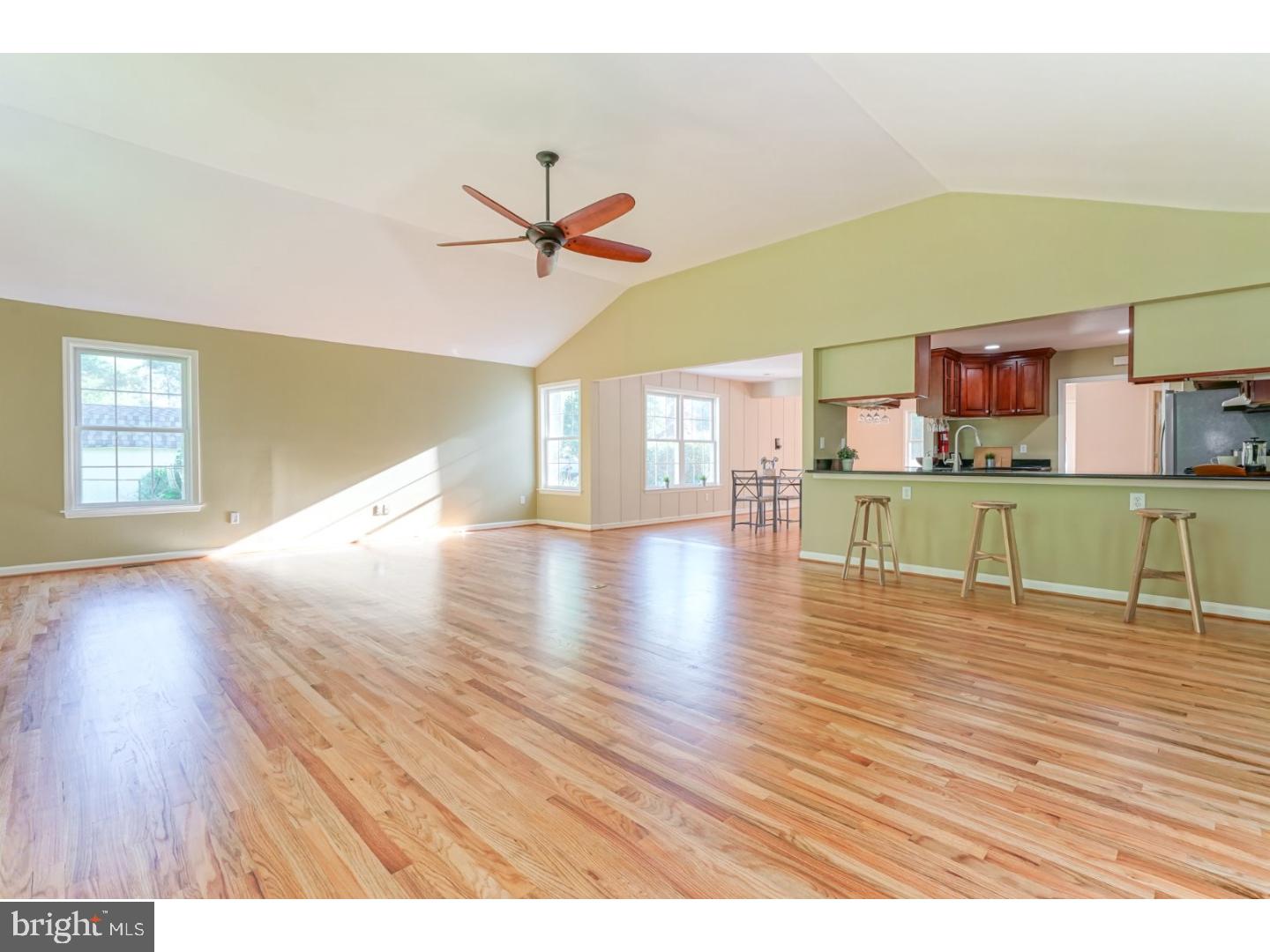 5 Arbor Road Cinnaminson, NJ 08077 - Photo 12 of 25 Gallery Image 12