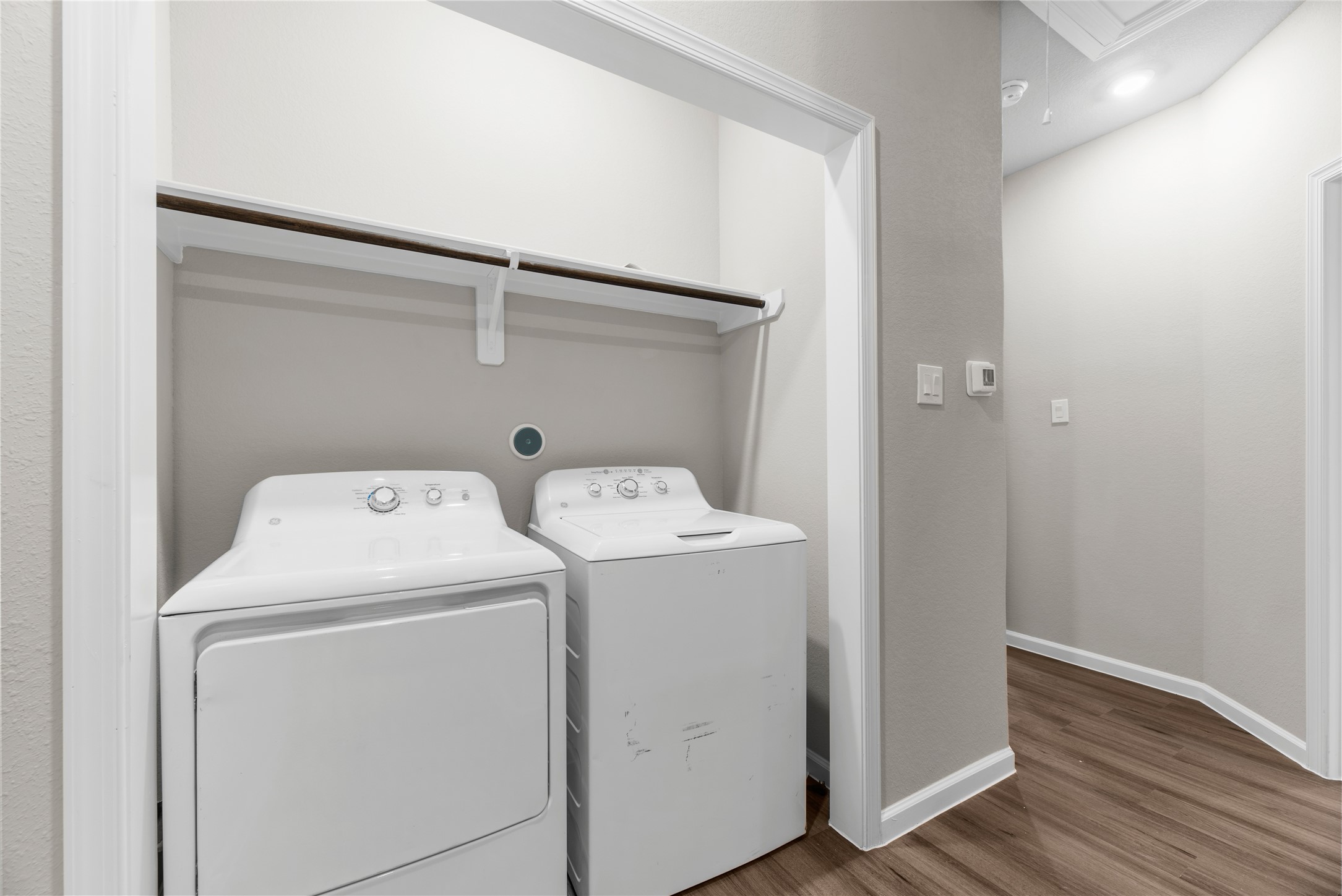 8161 Tate Street, Unit B Houston, TX 77028 - Photo 9 of 14 a utility room with dryer and washer