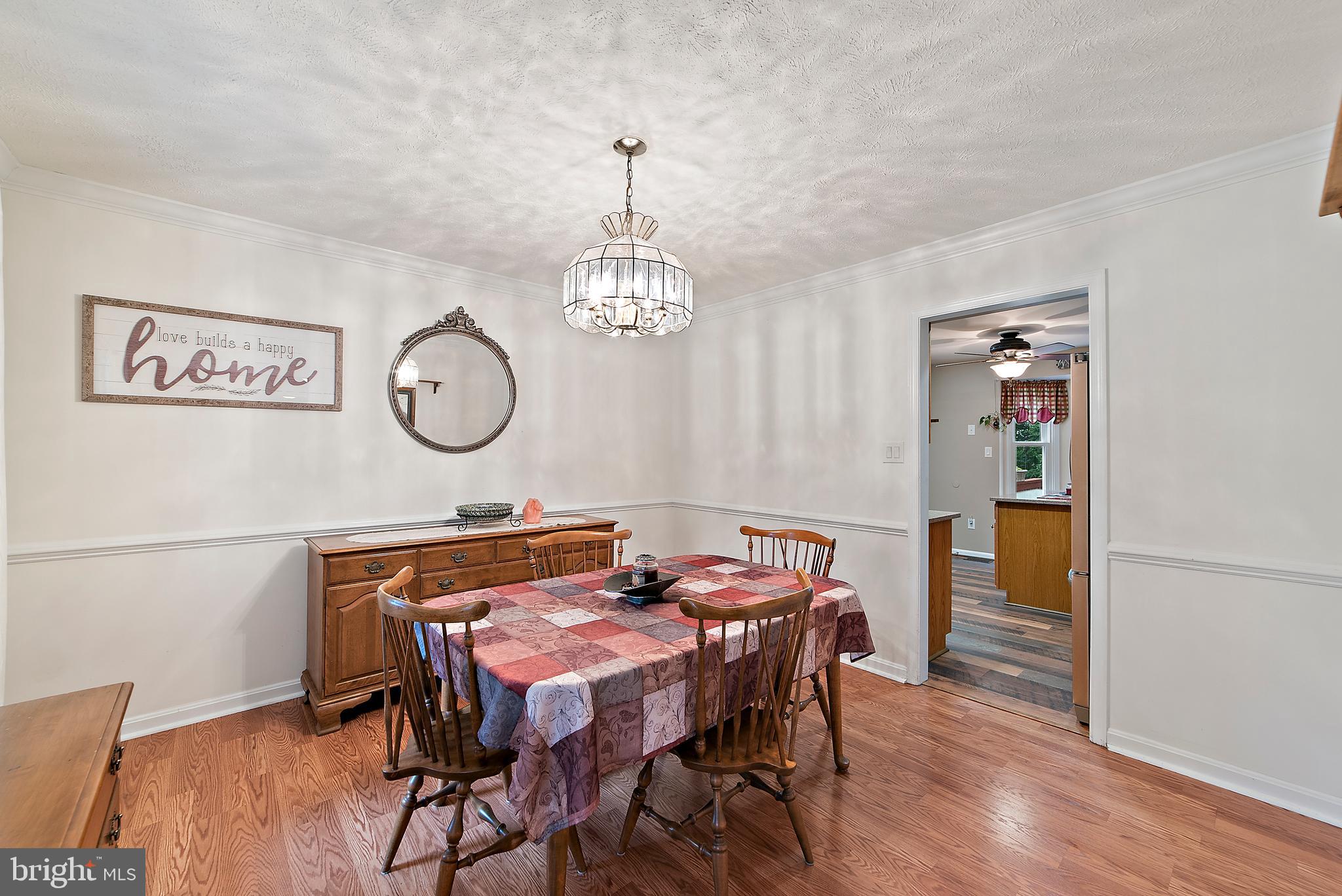 3041 Freezeland Road Linden, VA 22642 - Photo 10 of 44 Dinning room