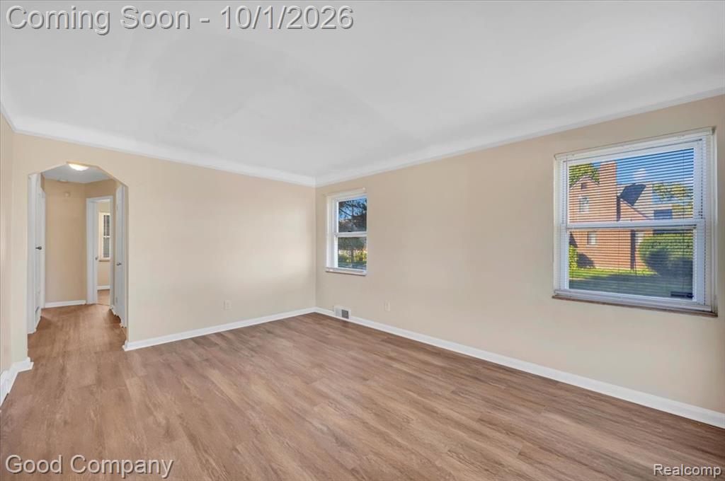 361 Elizabeth Lake Road Pontiac, MI 48341 - Photo 9 of 26 Gallery Image 9