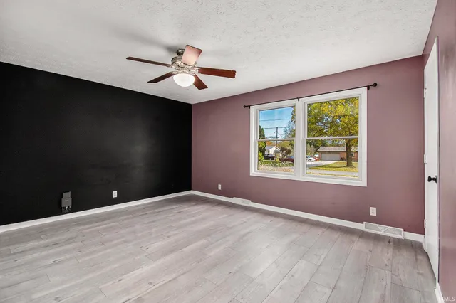 $319,999 | 4363 North 700 East, Leesburg, IN 46538