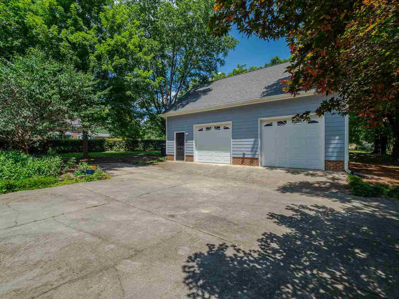 2800 Tobermory Lane Raleigh, NC 27606 - Photo 22 of 29 Photo 23