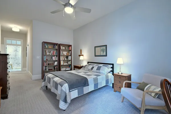 $765,000 | 105 South Cottage Hill Avenue, Unit 206, Elmhurst, IL 60126