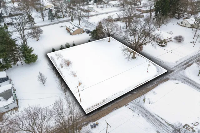 $40,000 | 649 Adams Street, Vicksburg, MI 49097