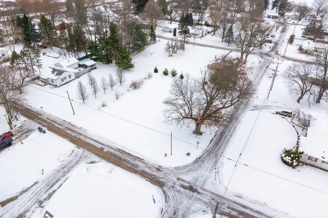 $40,000 | 649 Adams Street, Vicksburg, MI 49097